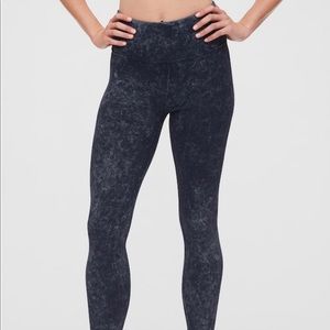 GapFit High Rise Blackout Ribbed 7/8 Leggings